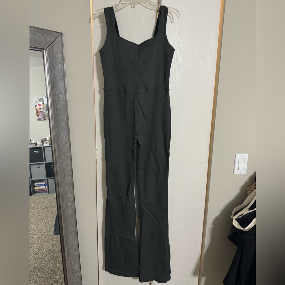 Set Active Sculptflex Box Sculptflare Jumpsuit in Haze